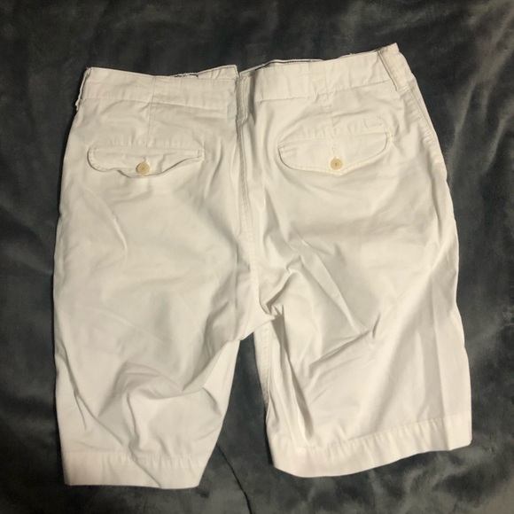 American eagle men’s white shorts, size 32W - Picture 2 of 2